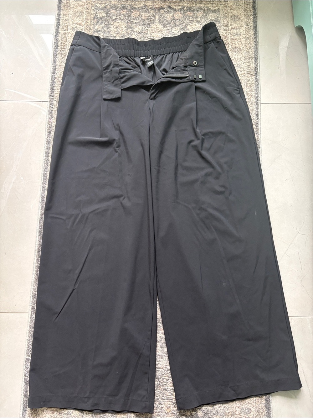 Athleta Black Wide-Leg Elastic Waist Trousers